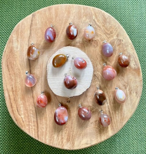 Carneool hanger met oogje