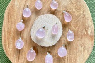 Rozenkwarts hanger met oogje